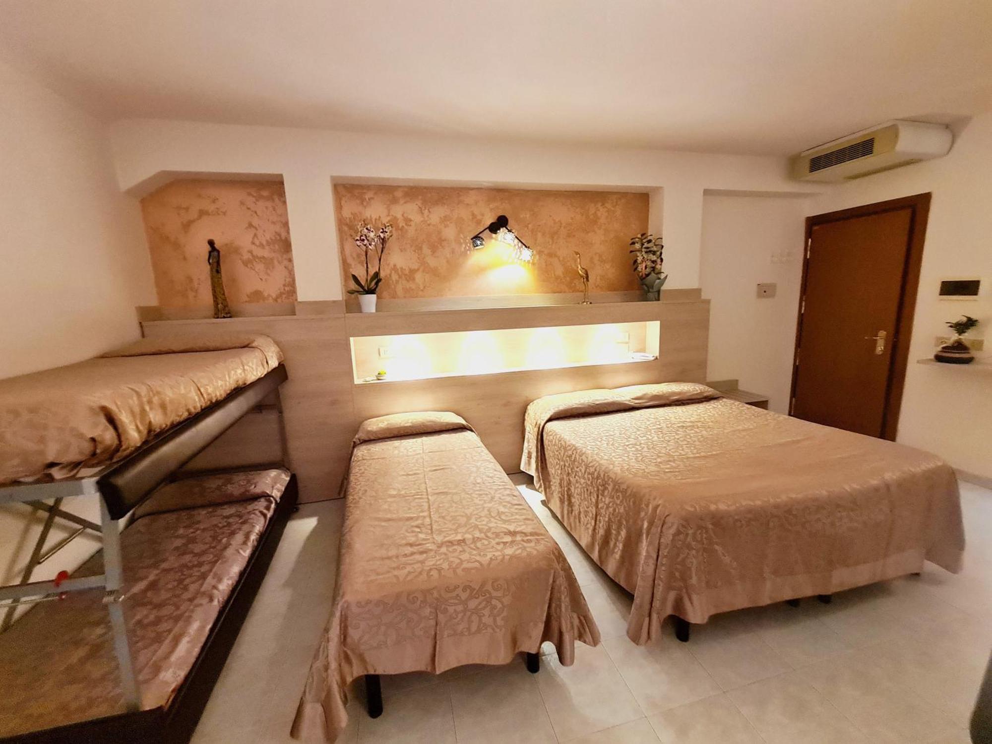 Hotel Laura Cesenatico Kamer foto