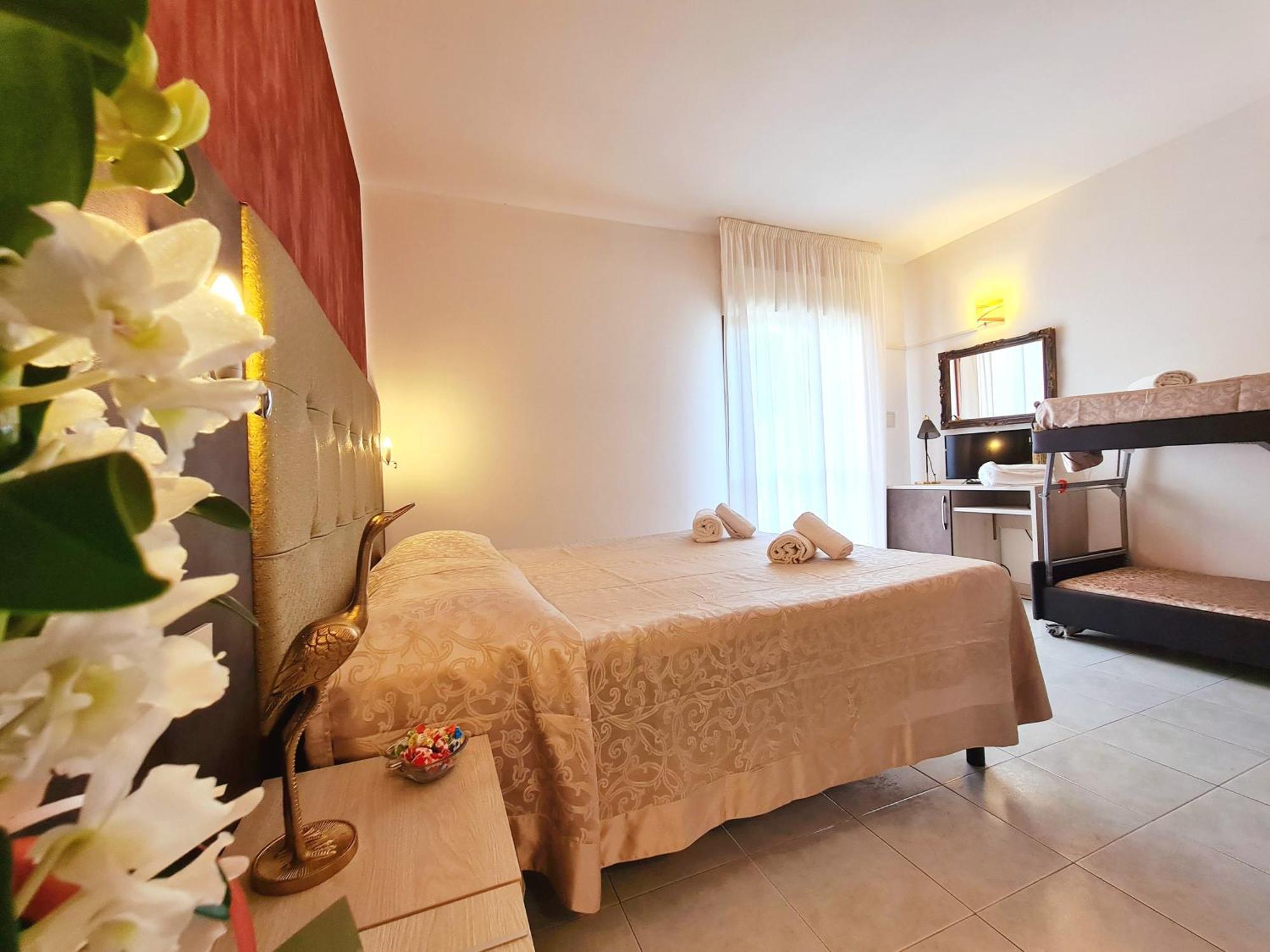 Hotel Laura Cesenatico Kamer foto