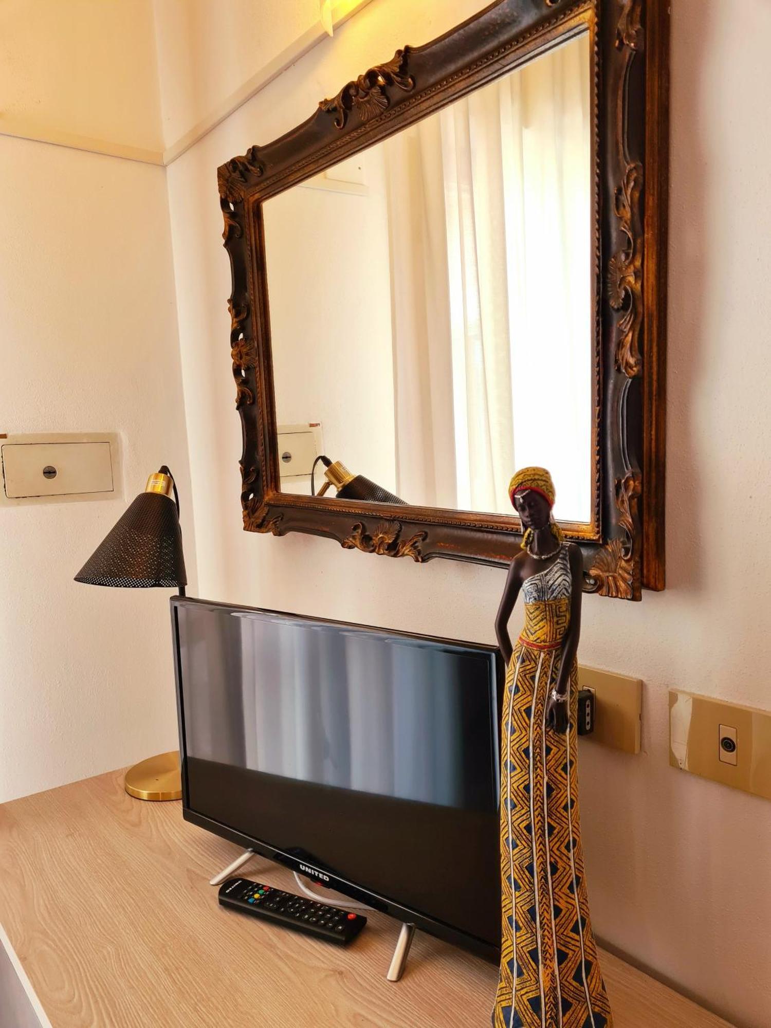 Hotel Laura Cesenatico Kamer foto