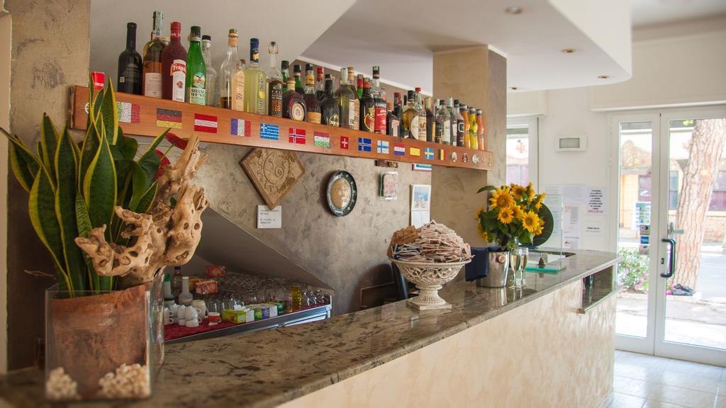 Hotel Laura Cesenatico Buitenkant foto