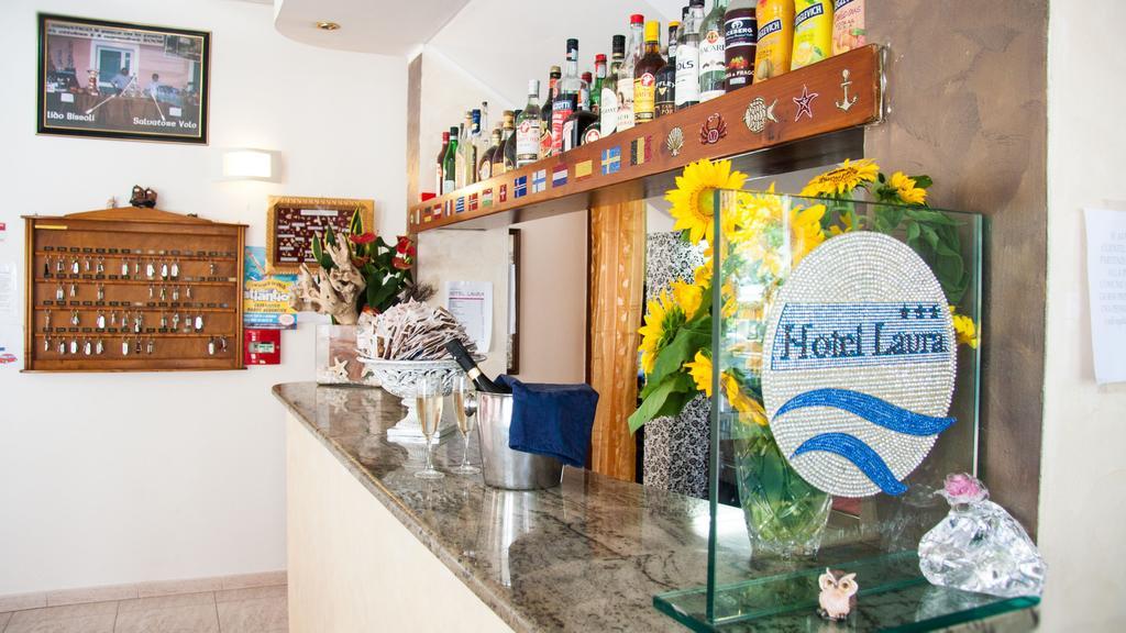 Hotel Laura Cesenatico Buitenkant foto